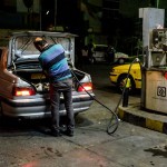 عکس/ صف پمپ بنزین‌ها در آخرین ساعات لغو سهمیه‌بندی تاکسی