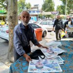 آن مرد با دو چرخه می آید  محمود حاجتی روزنامه فروش پیر شهر فومن